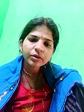 Karishma cute online show from 3, 11, 2025