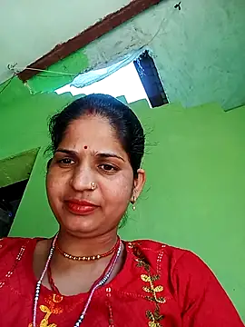 Karishma cute online show from 11, 11, 2025