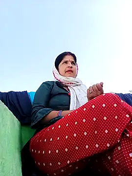 Karishma cute online show from 13, 11, 2025