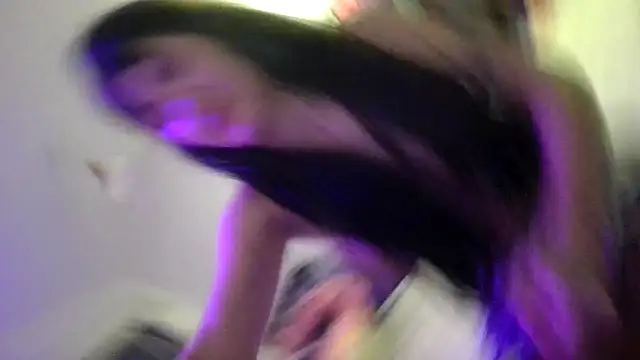 Snapshot of miapink33 chatting on 8, 3, 2026 miapink33 online show from 8, 3, 2026