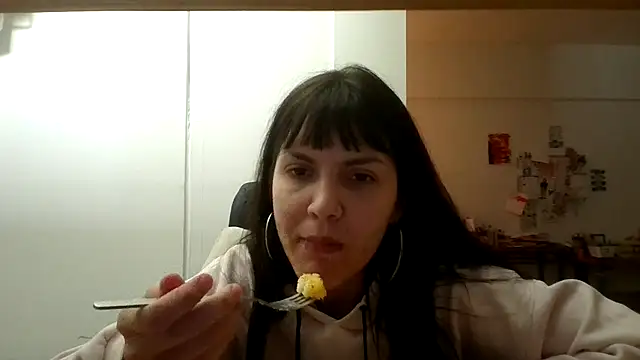 Snapshot of miapink33 chatting on 24, 3, 2026 miapink33 online show from 24, 3, 2026