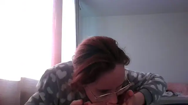 Snapshot of LuckySLove chatting on 28, 5, 2026 LuckySLove online show from 28, 5, 2026