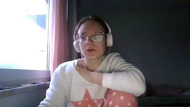 Snapshot of LuckySLove chatting on 31, 5, 2026 LuckySLove online show from 31, 5, 2026