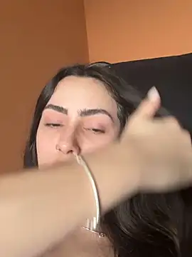 Baby Mia pires online show from 5, 11, 2025