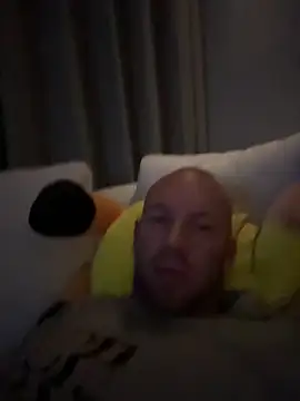 Snapshot of Missleil chatting on 14, 10, 2025 Missleil online show from 14, 10, 2025