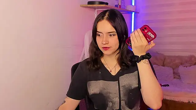 Snapshot of Emily_Lindey chatting on 23, 10, 2025 Emily Lindey online show from 23, 10, 2025