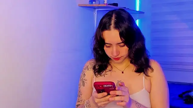 Snapshot of Emily_Lindey chatting on 29, 10, 2025 Emily Lindey online show from 29, 10, 2025