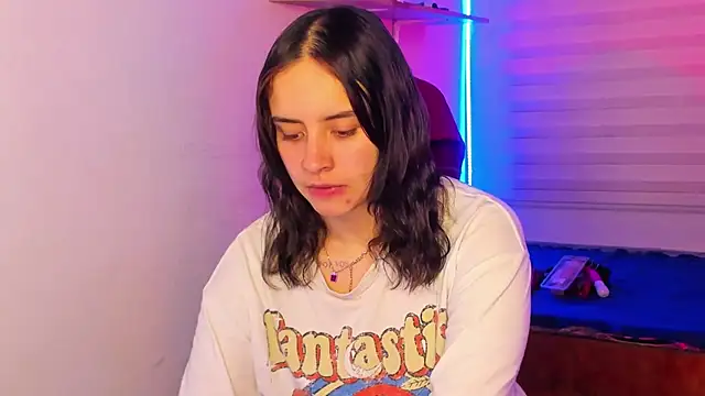 Snapshot of Emily_Lindey chatting on 30, 10, 2025 Emily Lindey online show from 30, 10, 2025