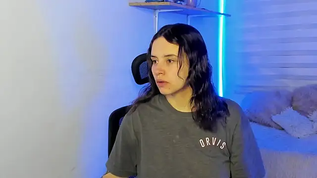 Snapshot of Emily_Lindey chatting on 3, 11, 2025 Emily Lindey online show from 3, 11, 2025