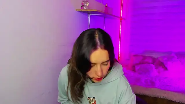 Snapshot of Emily_Lindey chatting on 29, 11, 2025 Emily Lindey online show from 29, 11, 2025