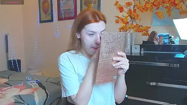 MeganNewCat online show from 21, 12, 2025