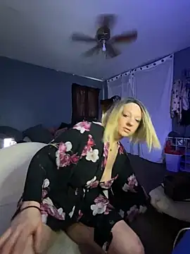 Snapshot of queenkelly1234 chatting on 22, 3, 2026 queenkelly1234 online show from 22, 3, 2026