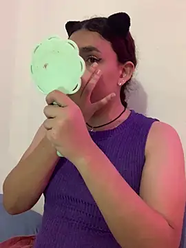 Snapshot of La-Gatiita-trans chatting on 21, 12, 2025 La-Gatiita-trans online show from 21, 12, 2025