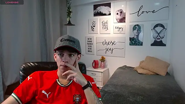 AmethystShadow17 online show from 2, 12, 2025