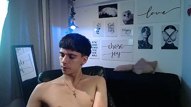 Snapshot of AmethystShadow17 chatting on 17, 3, 2026 AmethystShadow17 online show from 17, 3, 2026