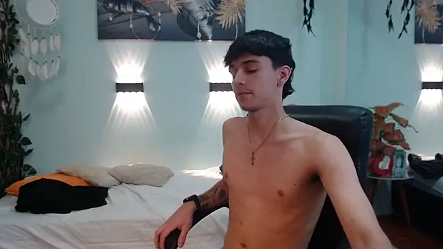 Snapshot of AmethystShadow17 chatting on 4, 4, 2026 AmethystShadow17 online show from 4, 4, 2026