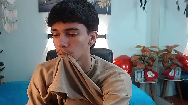 Snapshot of AmethystShadow17 chatting on 9, 4, 2026 AmethystShadow17 online show from 9, 4, 2026