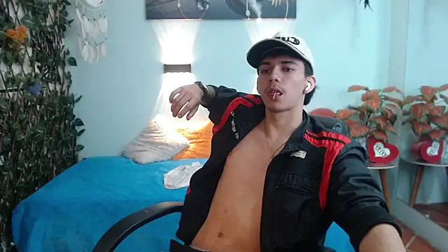 Snapshot of AmethystShadow17 chatting on 10, 4, 2026 AmethystShadow17 online show from 10, 4, 2026