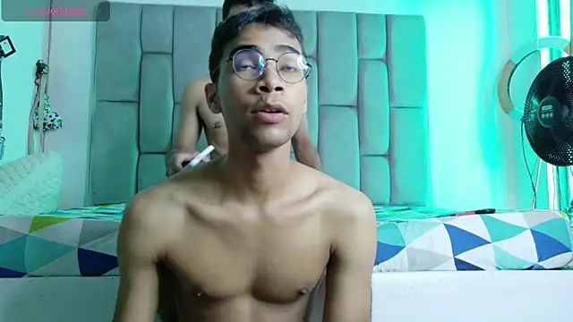 Snapshot of Desire4Duo chatting on 18, 3, 2026 Desire4Duo online show from 18, 3, 2026