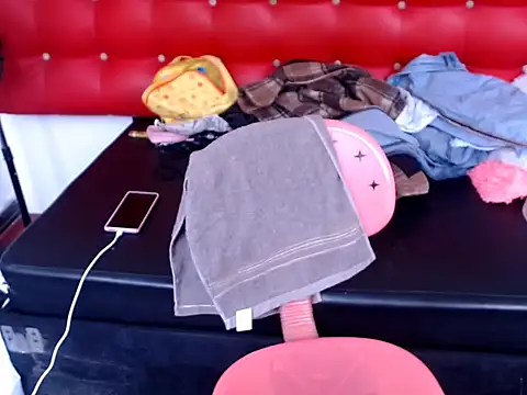 Camila stacy online show from 10, 11, 2025