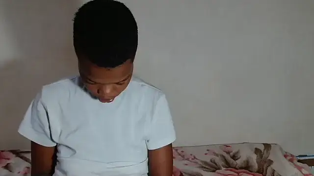 Snapshot of SexyLatoya05 chatting on 2, 12, 2025 SexyLatoya05 online show from 2, 12, 2025