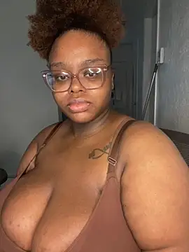 Snapshot of paradisewithangel chatting on 22, 4, 2026 paradisewithangel online show from 22, 4, 2026