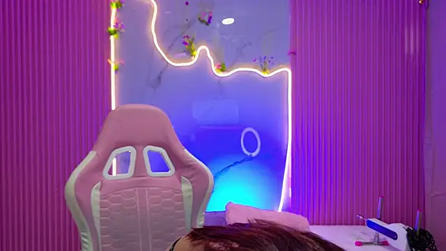 Snapshot of dafne17_ chatting on 10, 4, 2026 dafne17 online show from 10, 4, 2026