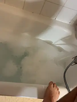 Snapshot of creamydeluxe chatting on 9, 1, 2026 creamydeluxe online show from 9, 1, 2026