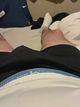 Snapshot of creamydeluxe chatting on 15, 3, 2026 creamydeluxe online show from 15, 3, 2026