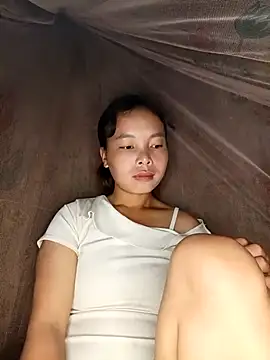 Snapshot of Nguyet2k4 chatting on 15, 10, 2025 Nguyet2k4 online show from 15, 10, 2025