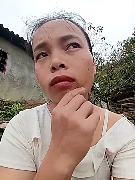 Snapshot of Nguyet2k4 chatting on 24, 10, 2025 Nguyet2k4 online show from 24, 10, 2025