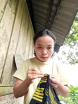 Snapshot of Nguyet2k4 chatting on 10, 11, 2025 Nguyet2k4 online show from 10, 11, 2025