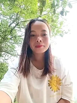 Snapshot of Nguyet2k4 chatting on 13, 4, 2026 Nguyet2k4 online show from 13, 4, 2026