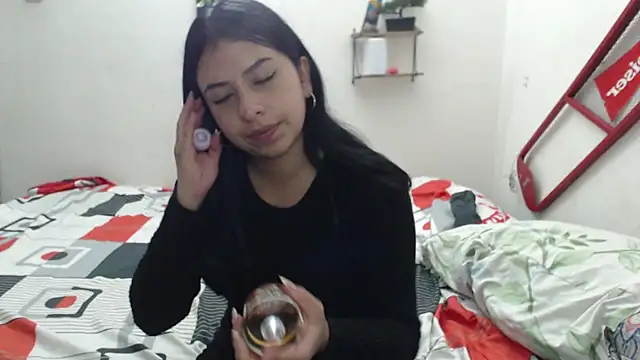 Snapshot of Lya_Hall_ chatting on 13, 2, 2026 Lya Hall online show from 13, 2, 2026