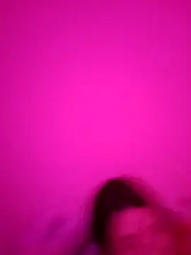 Snapshot of xred-hot chatting on 23, 4, 2026 xred-hot online show from 23, 4, 2026