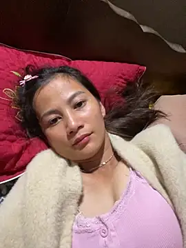 Snapshot of Miss-World00 chatting on 17, 11, 2025 Miss-World00 online show from 17, 11, 2025