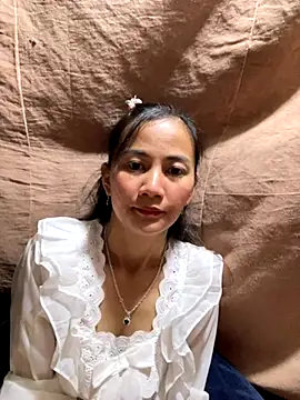 Snapshot of Miss-World00 chatting on 28, 11, 2025 Miss-World00 online show from 28, 11, 2025