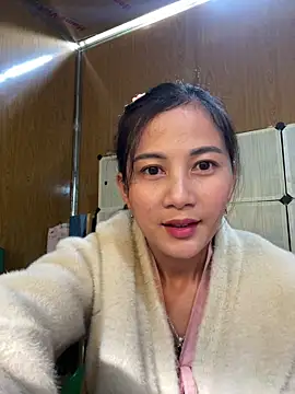 Snapshot of Miss-World00 chatting on 21, 12, 2025 Miss-World00 online show from 21, 12, 2025