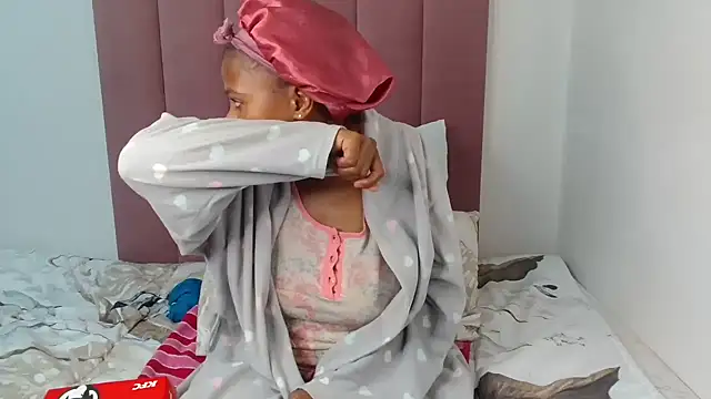 Snapshot of Bubbles156 chatting on 10, 11, 2025 Bubbles156 online show from 10, 11, 2025