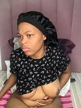 Snapshot of Bubbles156 chatting on 15, 2, 2026 Bubbles156 online show from 15, 2, 2026