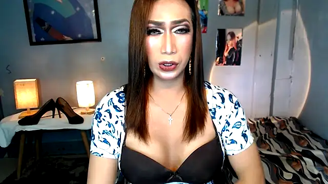 littleredbunny27 online show from 31, 5, 2026
