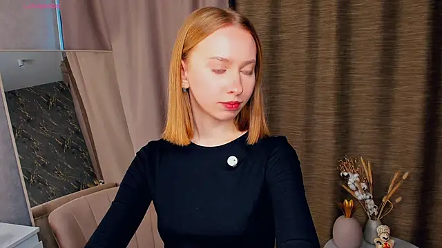 Snapshot of BereniceThull chatting on 19, 10, 2025 BereniceThull online show from 19, 10, 2025