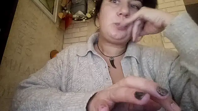 Snapshot of GwendolynFoster chatting on 22, 10, 2025 GwendolynFoster online show from 22, 10, 2025