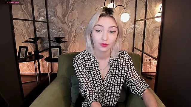 AlysiaSun  online show from 8, 11, 2025