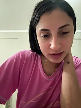 Snapshot of itsmiasofia chatting on 3, 6, 2026 itsmiasofia online show from 3, 6, 2026