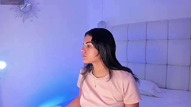 Snapshot of Emili__Jackson chatting on 23, 11, 2025 Emili Jackson online show from 23, 11, 2025