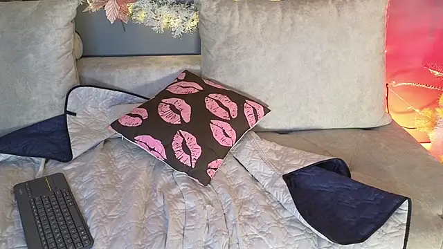 celestesecrett online show from 14, 12, 2025