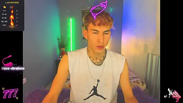 Snapshot of Latin_boysxxxx chatting on 16, 3, 2026 Latin boysxxxx online show from 16, 3, 2026