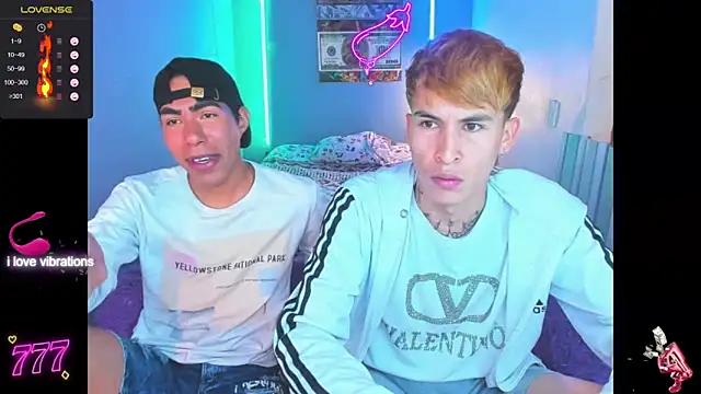 Snapshot of Latin_boysxxxx chatting on 6, 4, 2026 Latin boysxxxx online show from 6, 4, 2026