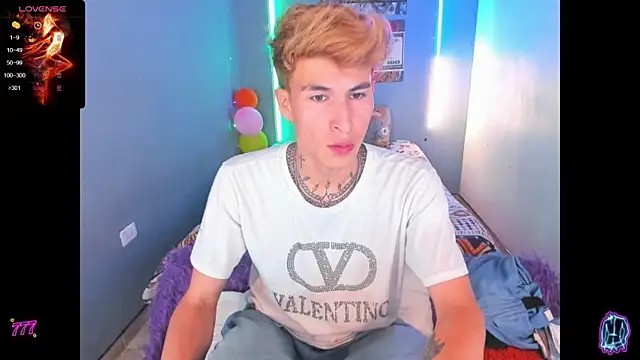 Snapshot of Latin_boysxxxx chatting on 12, 5, 2026 Latin boysxxxx online show from 12, 5, 2026
